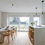 Semesterbostad Huswell - Brand New House 