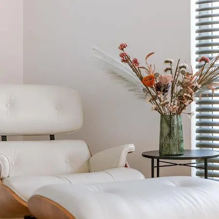 Huswell - Brand New House 