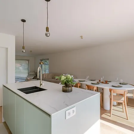 Dom wakacyjny Huswell - Brand New House 