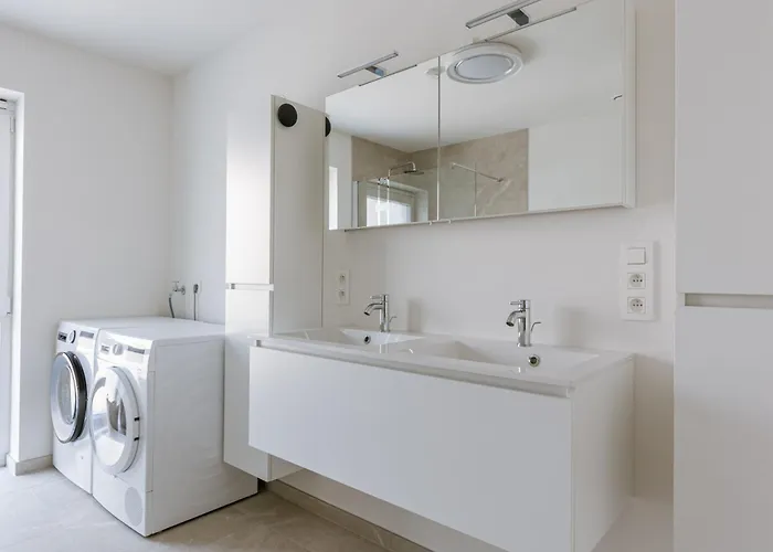 Huswell - Brand New House 